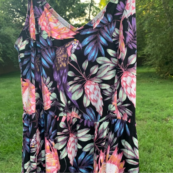 H&M Divided Tropical 🦜 Floral Print Dress Adjustable Straps & Smocked Back 🌷🌸🪻🌼 - Picture 6 of 8